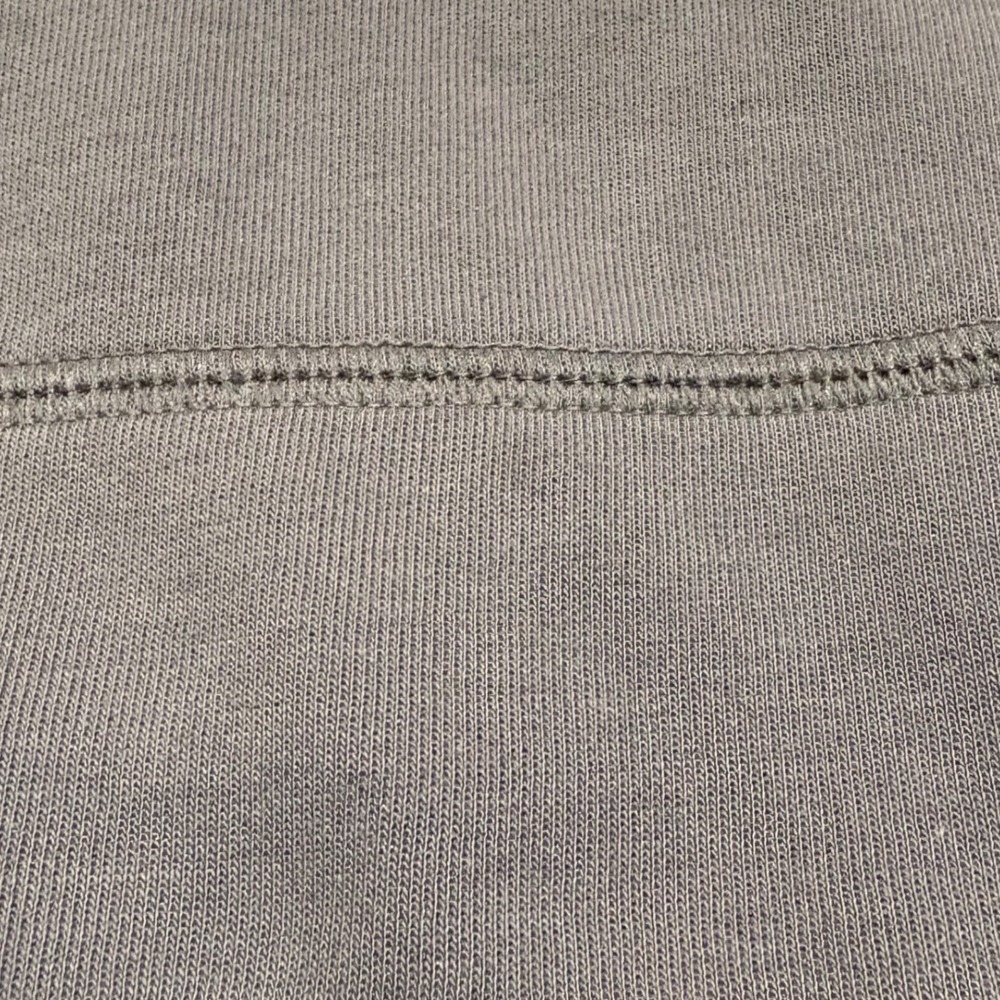 Black Clover Mens Gray Long Sleeve Crewneck Sweatshirt‎ Pocket Size L - Picture 8 of 8